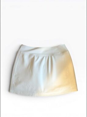 BlevonH White Athletic Skort – Medium